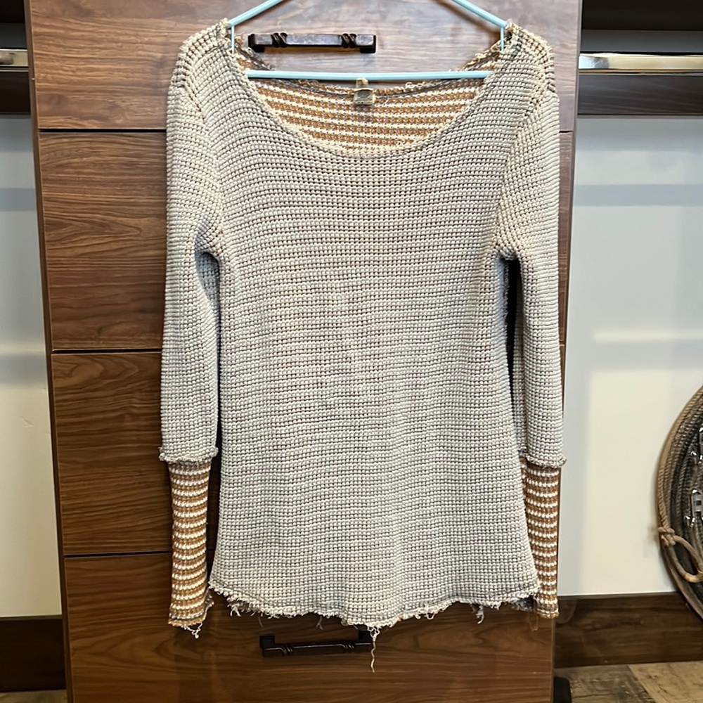 Buckle Gimmicks BKE sweater